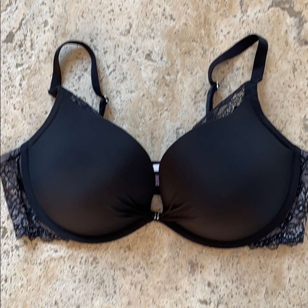 Victoria’s Secret limited edition holiday bra